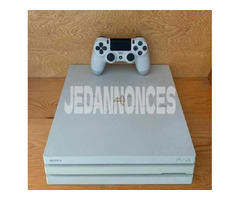 PS4 pro blanche