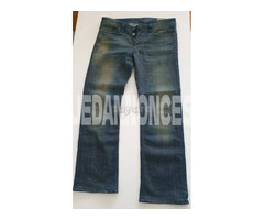 Jeans DIESEL Homme TRES peux portè 2 ou 3