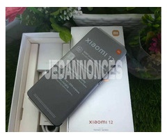 Xiaomi 12 5G Gray {8/256Go} Snapdragon 8 Gen1???? Neuf jamais utilisé.
☎️5️⃣2️⃣.6️⃣8️⃣7️⃣.0️⃣7️⃣7️⃣☎