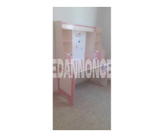 Bureau ,table de nuit et lit .450 les 3 éléments  et Armoire 250 d.contact 97250192