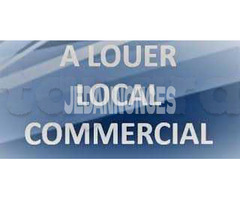 alouer 1 étage local 90m  commercial rue principale de aouina
tel 56144634