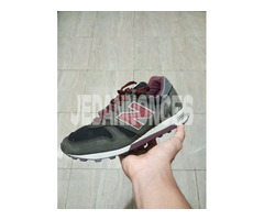 NB1300 (original)/ (couleur : gris / rouge bordeaux)