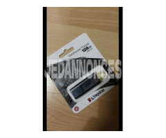 clé usb Kingston 128gb neuf