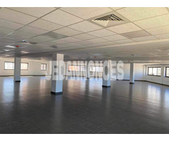 A louer un open space haut standing 700 m² au lac3