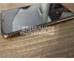 iPhone 11 Pro Max rose gold en parfait état