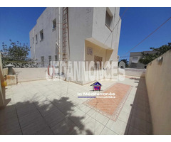 Villa s+4 à boumhal  belair