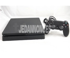 Play Station 4 Slim