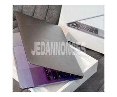 Macbook pro i5 2020 16/1To comme cacheté