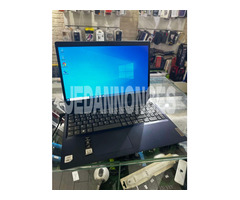 Laptop Lenovo 15.6" i3 10éme Gén, 8 Ram, Intel UHD Graphics, 1To